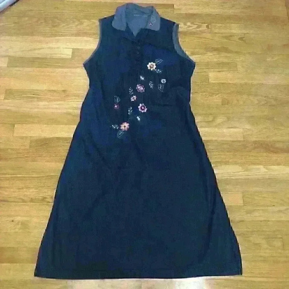 Chambray  Dress Embroidered Sleeveless - Picture 3 of 7